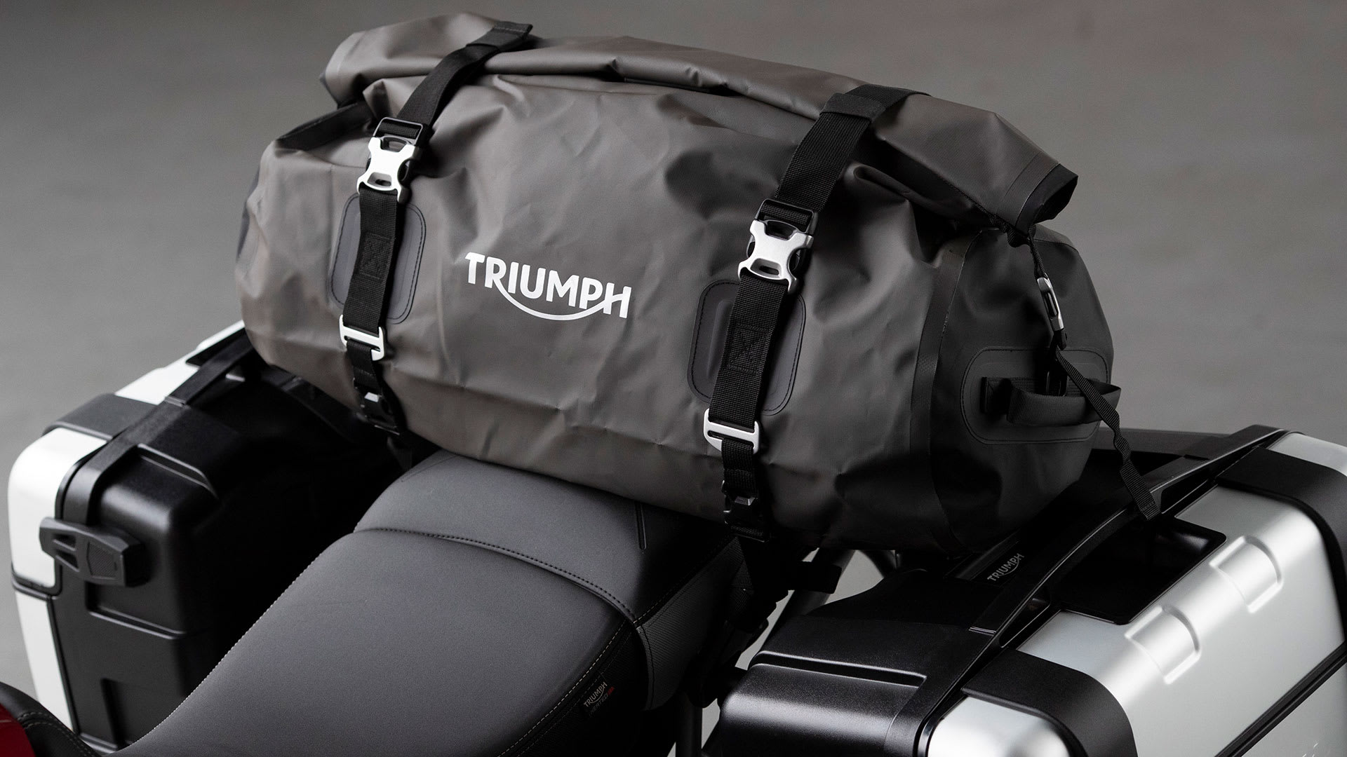 Triumph tiger shop 900 luggage